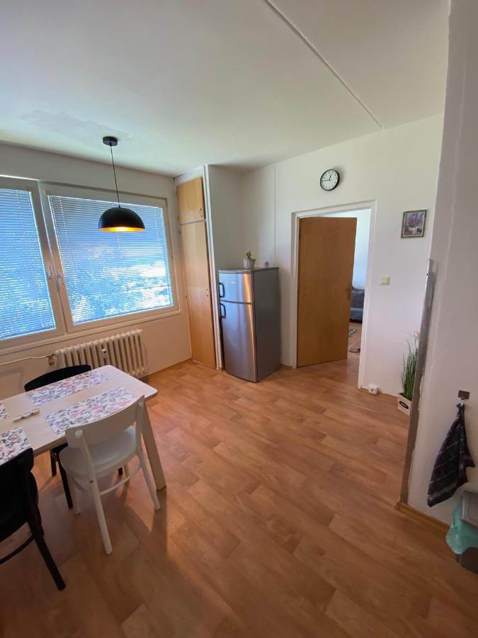 Klidny Byt Na Okraji Trutnova Lägenhet Exteriör bild